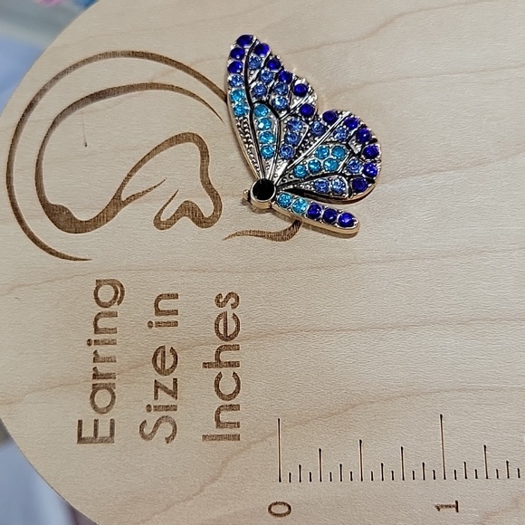 Mariposa Crystal Stud Statement Earrings - Picture 4 of 7